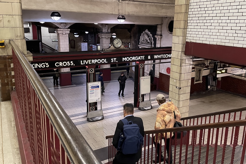 ベイカー・ストリート駅 プラットフォーム