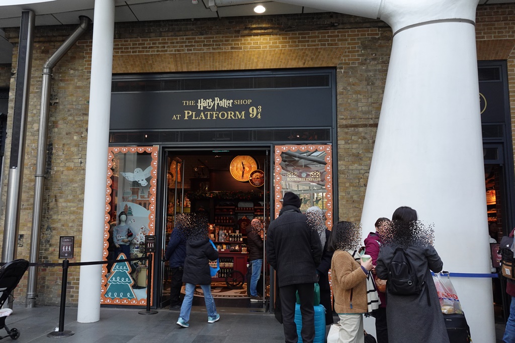 ロンドン キングスクロス駅 ハリーポッター