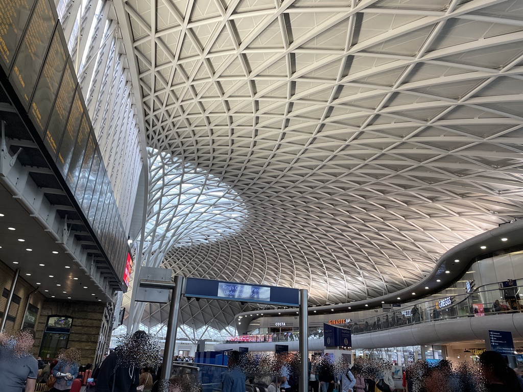 ロンドン キングスクロス駅