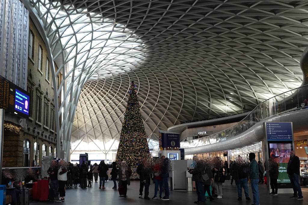 ロンドン キングスクロス駅 クリスマス